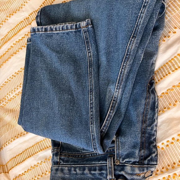 Mom Jeans 🔥 - Picture 3 of 5